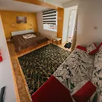 евита - град *