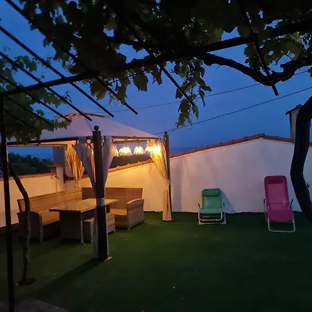 Holiday home евита - град