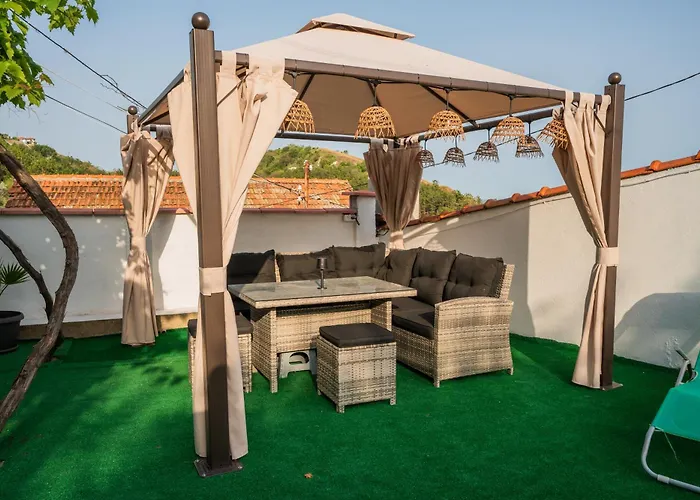 Holiday home евита - град *