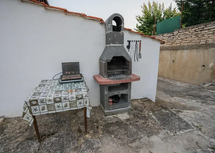 евита - град *